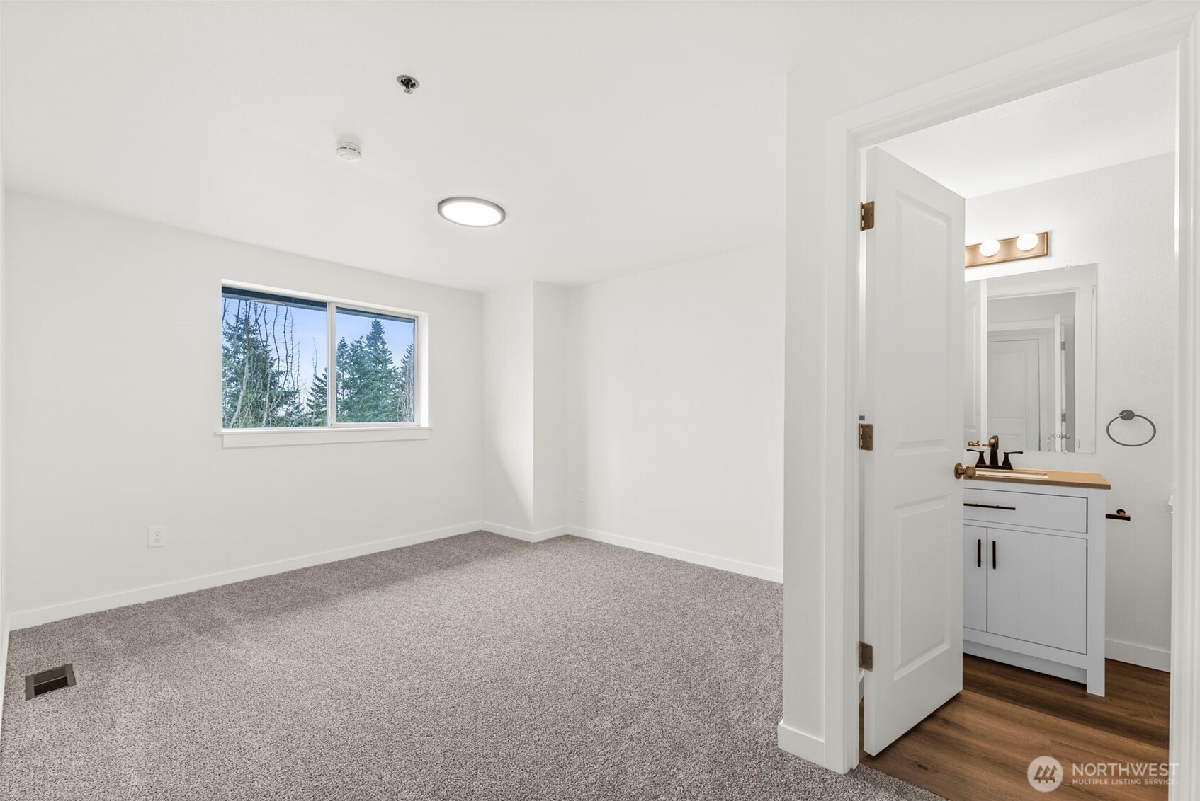 3939 10th Street SE Unit: B3