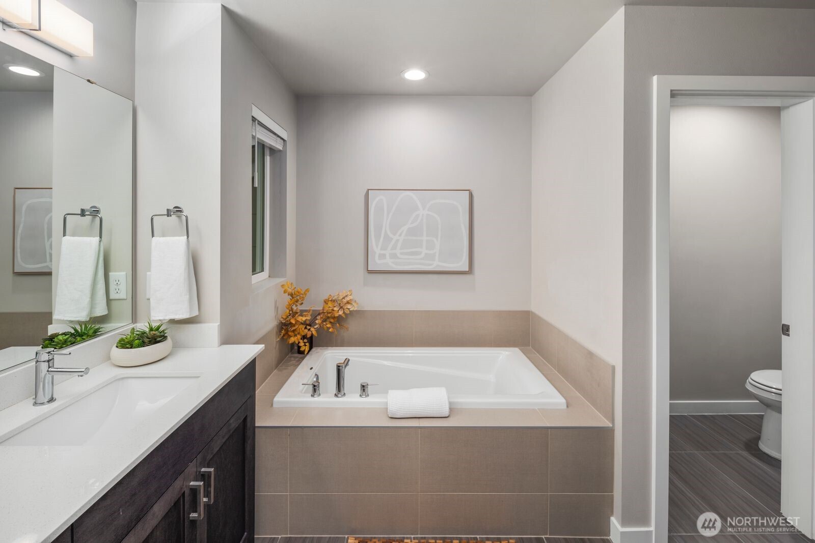 14517 1st Avenue NE Unit: D