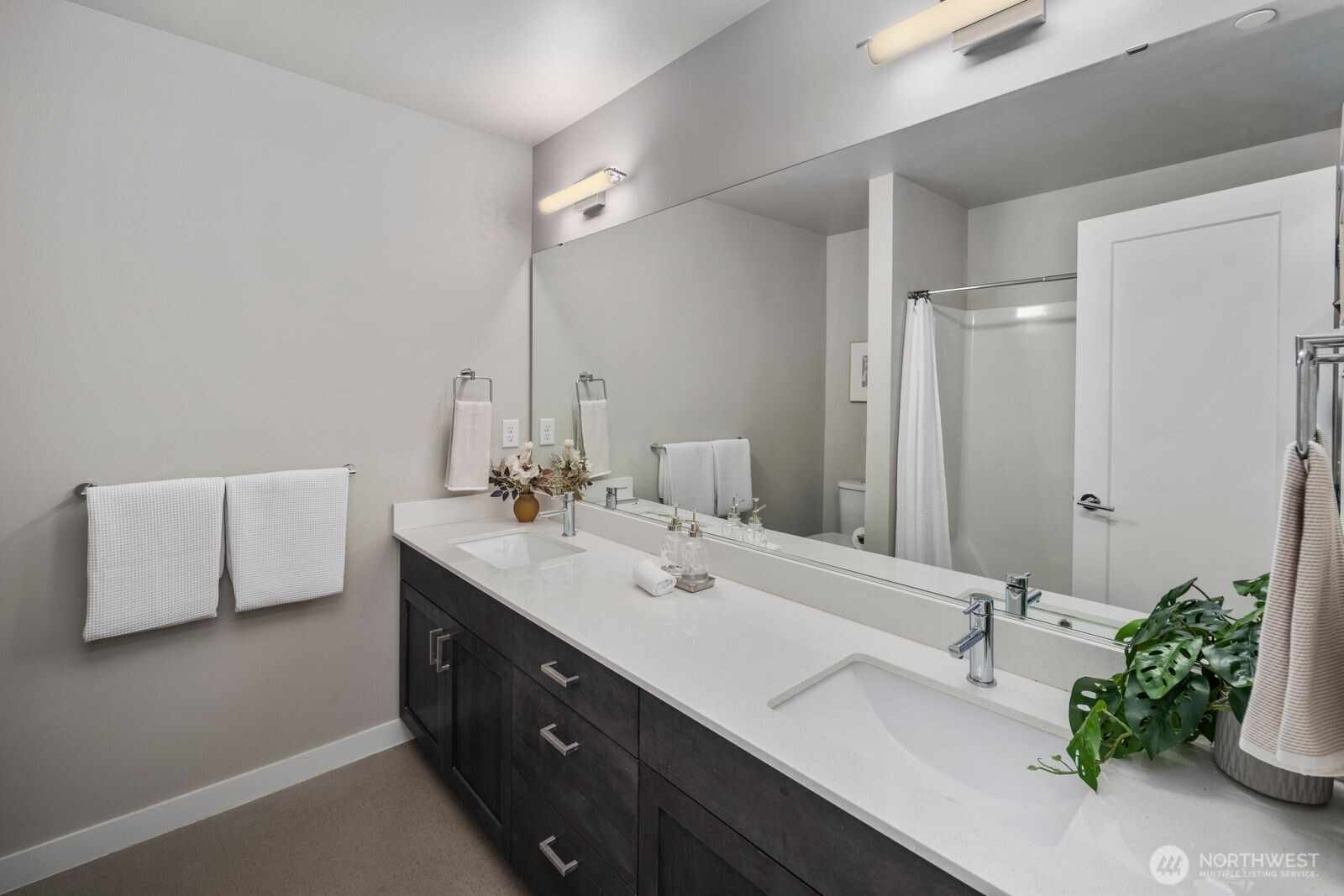 14517 1st Avenue NE Unit: D