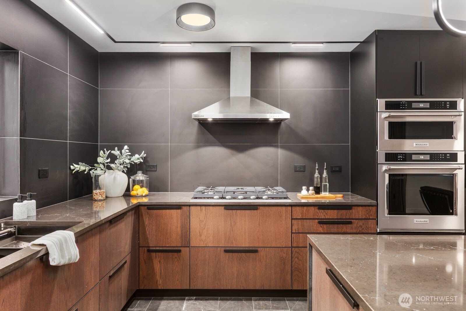 31129 Cobble Hill Drive SE