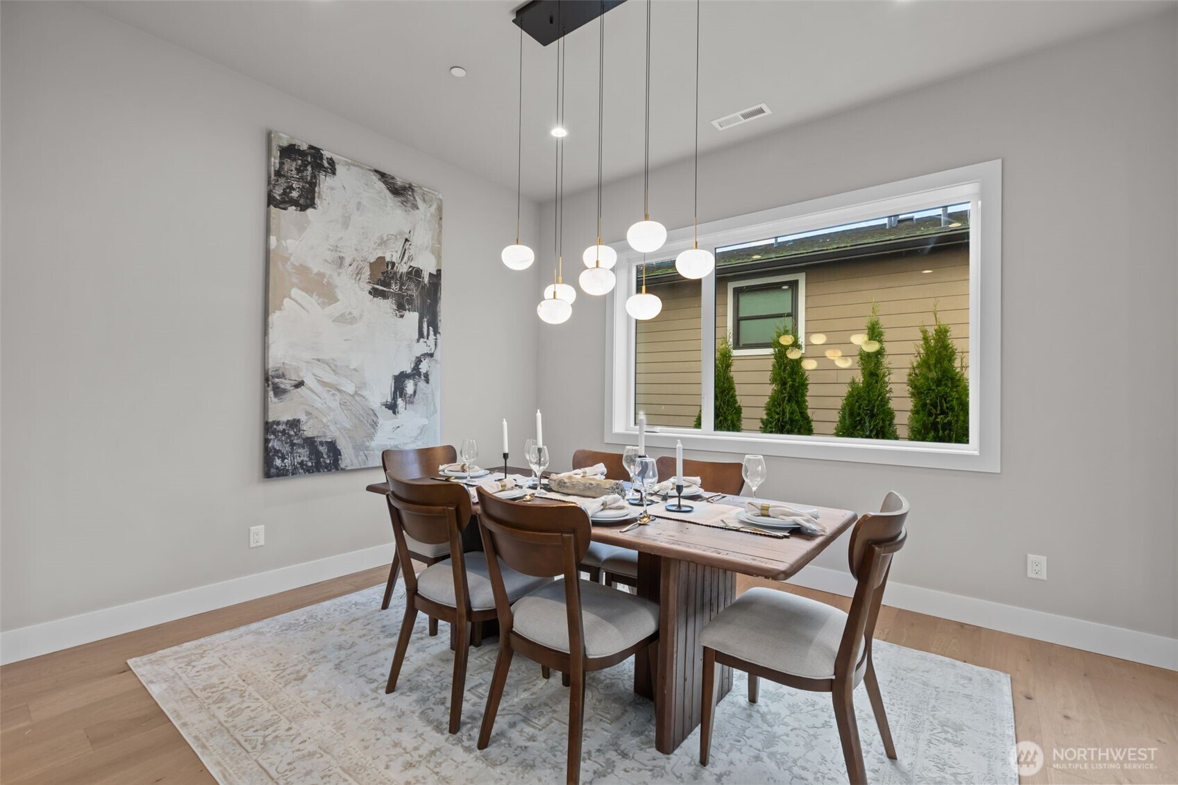 904 N 33rd Place
