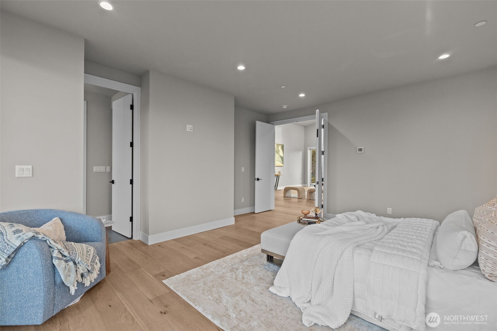 904 N 33rd Place