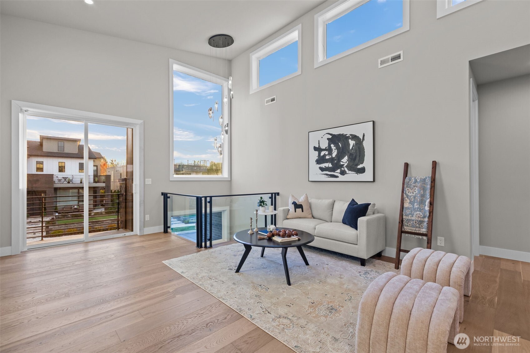 904 N 33rd Place