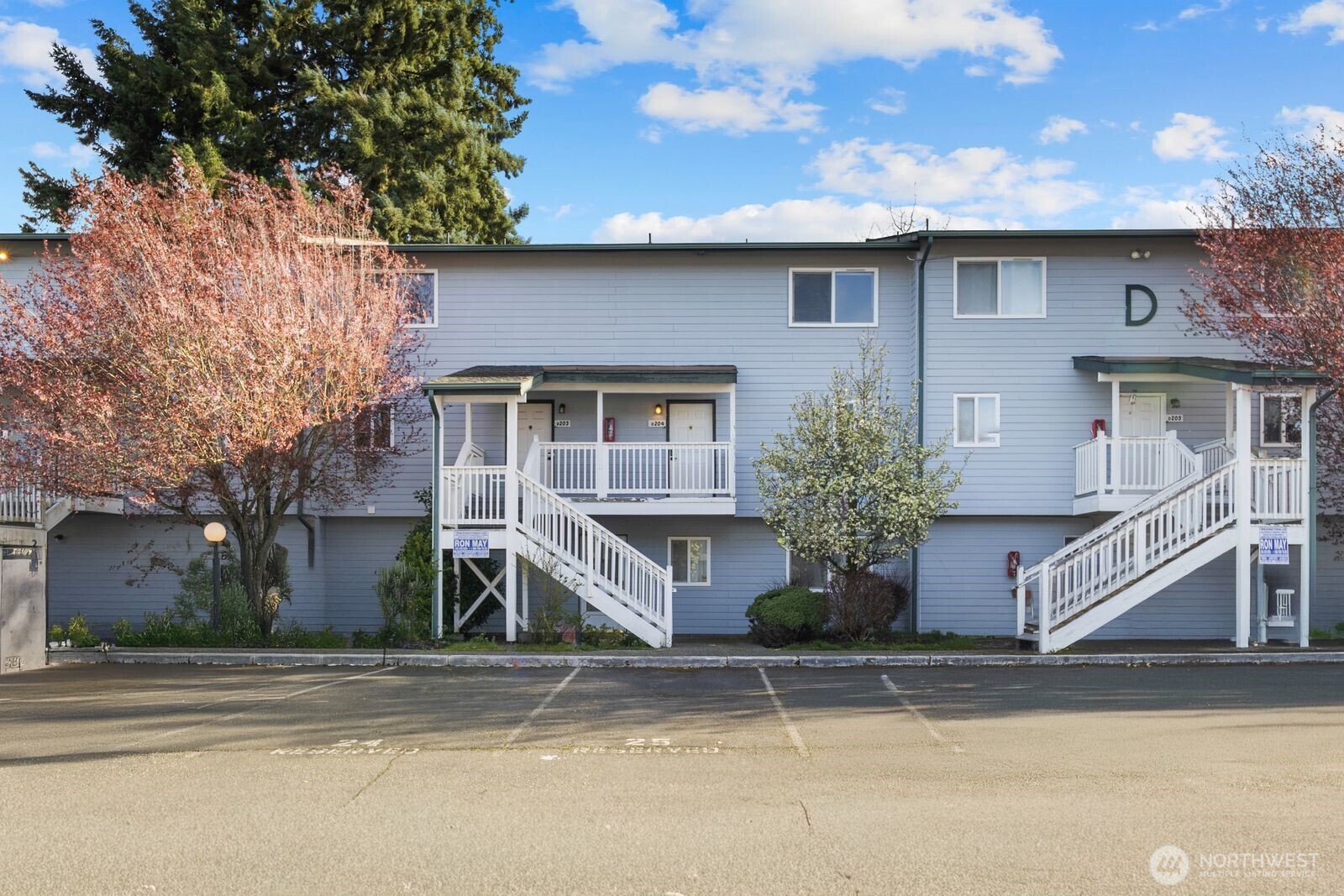 8823 Holly Drive Unit: D204
