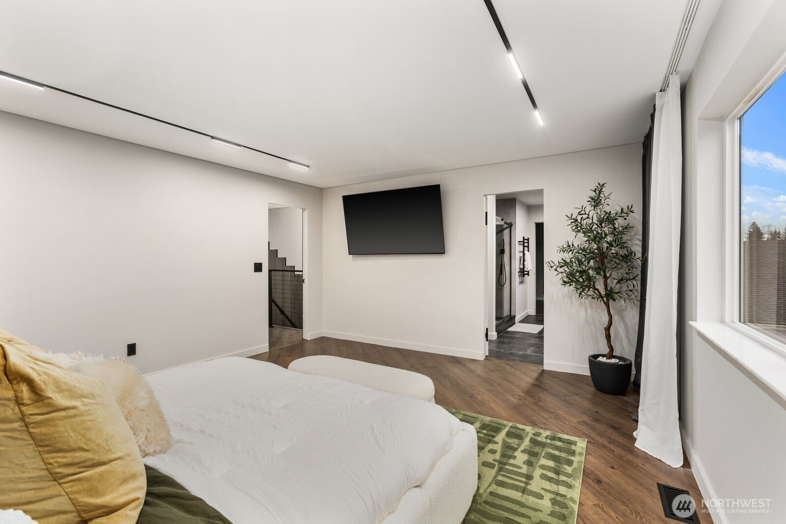 31129 Cobble Hill Drive SE