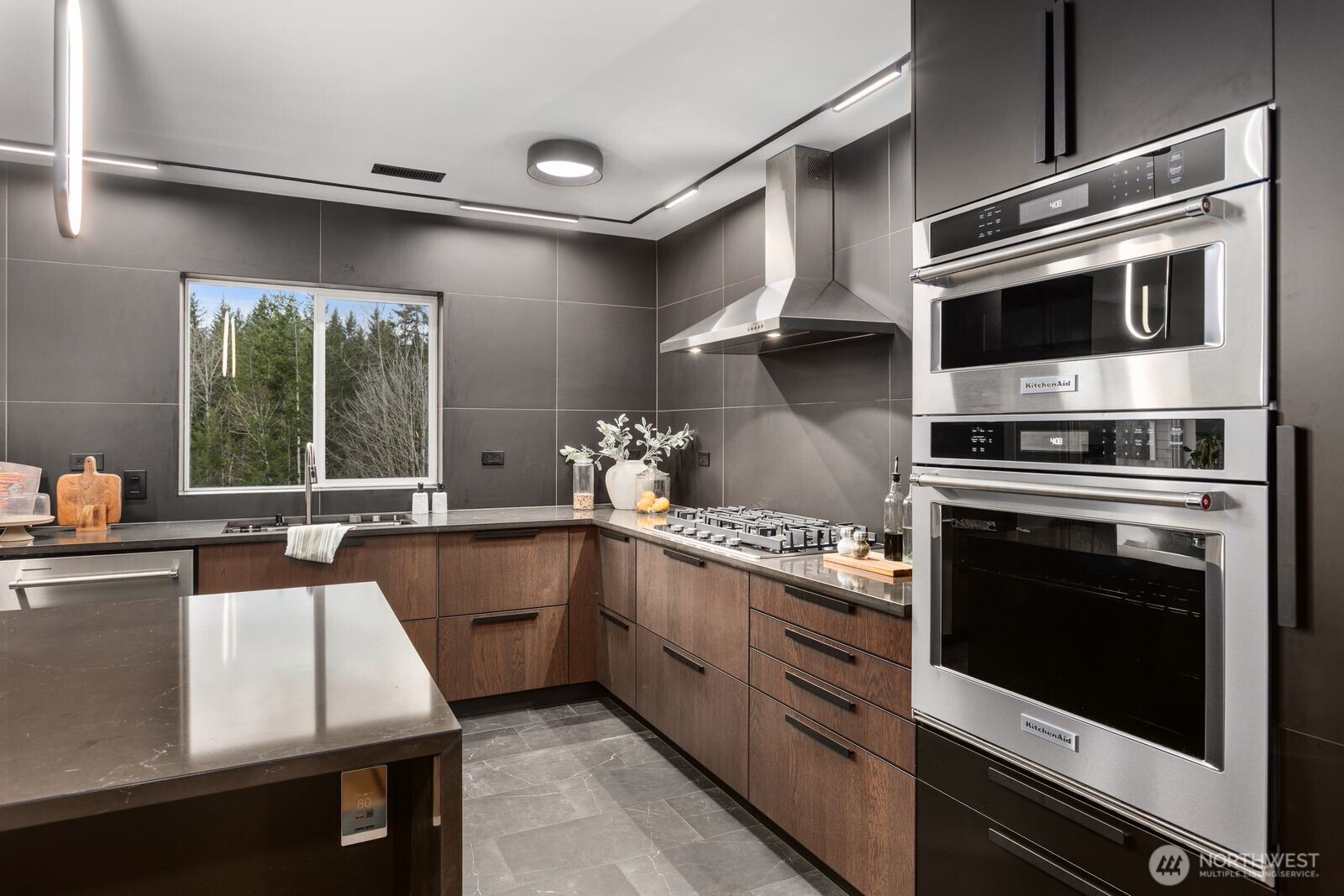 31129 Cobble Hill Drive SE