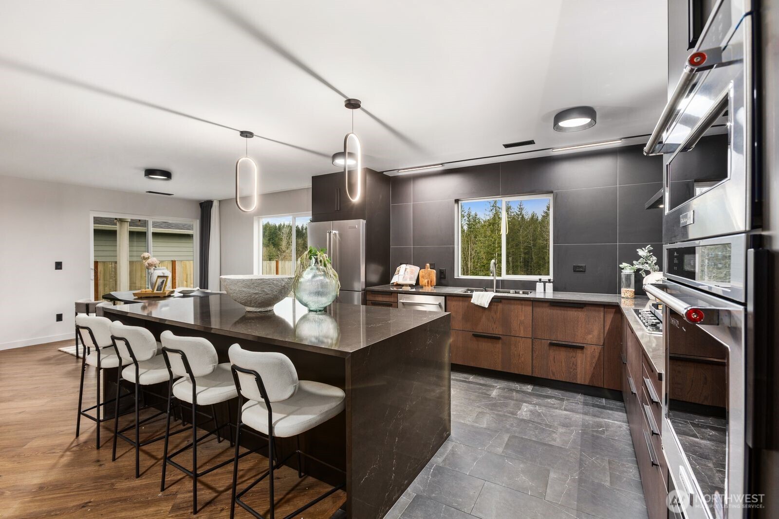 31129 Cobble Hill Drive SE