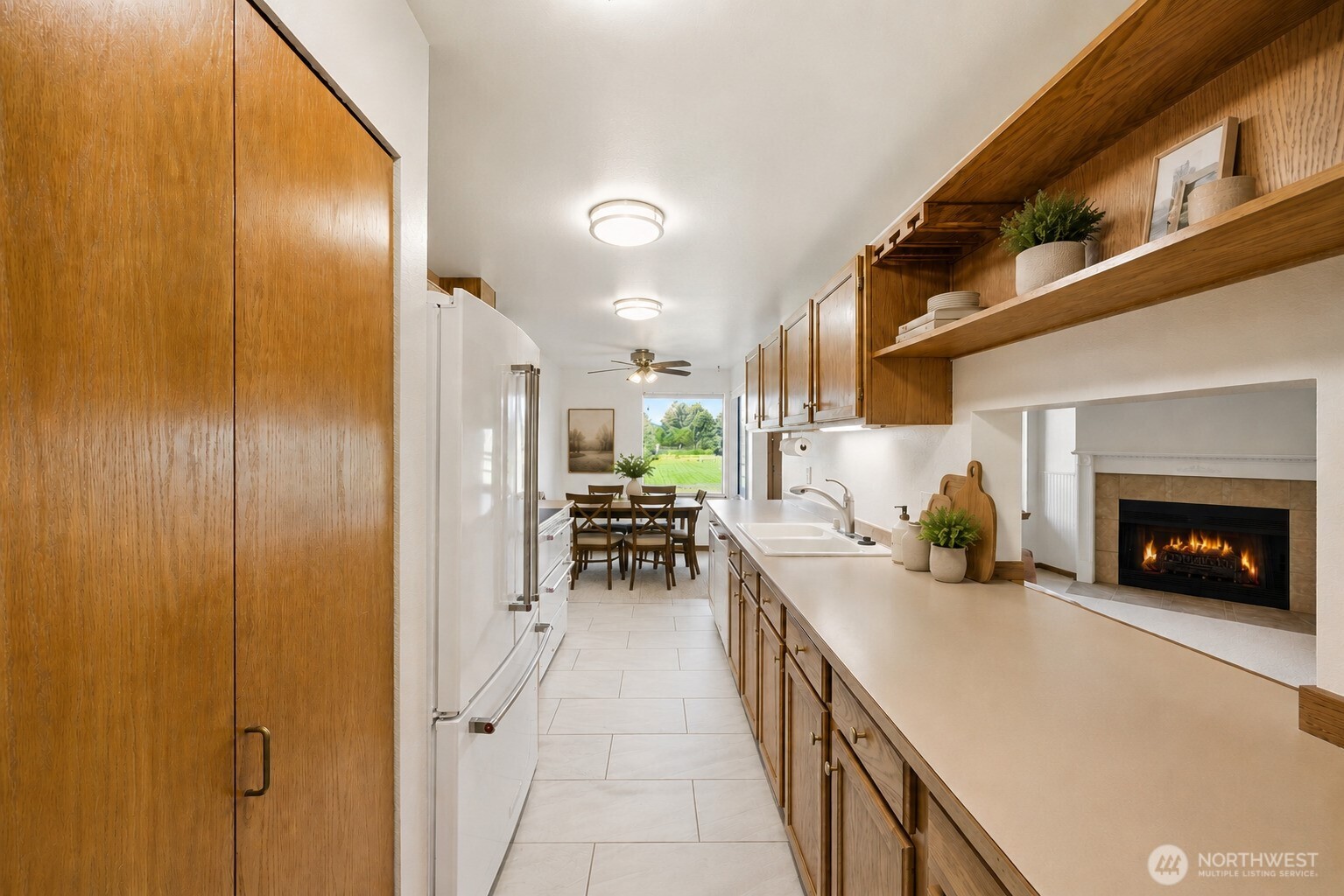 101 Pine Ave Unit: 105