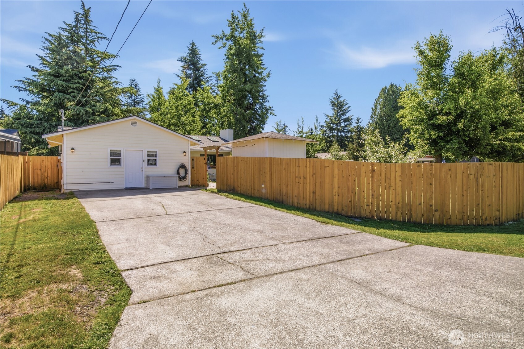 6113 148th Avenue NE