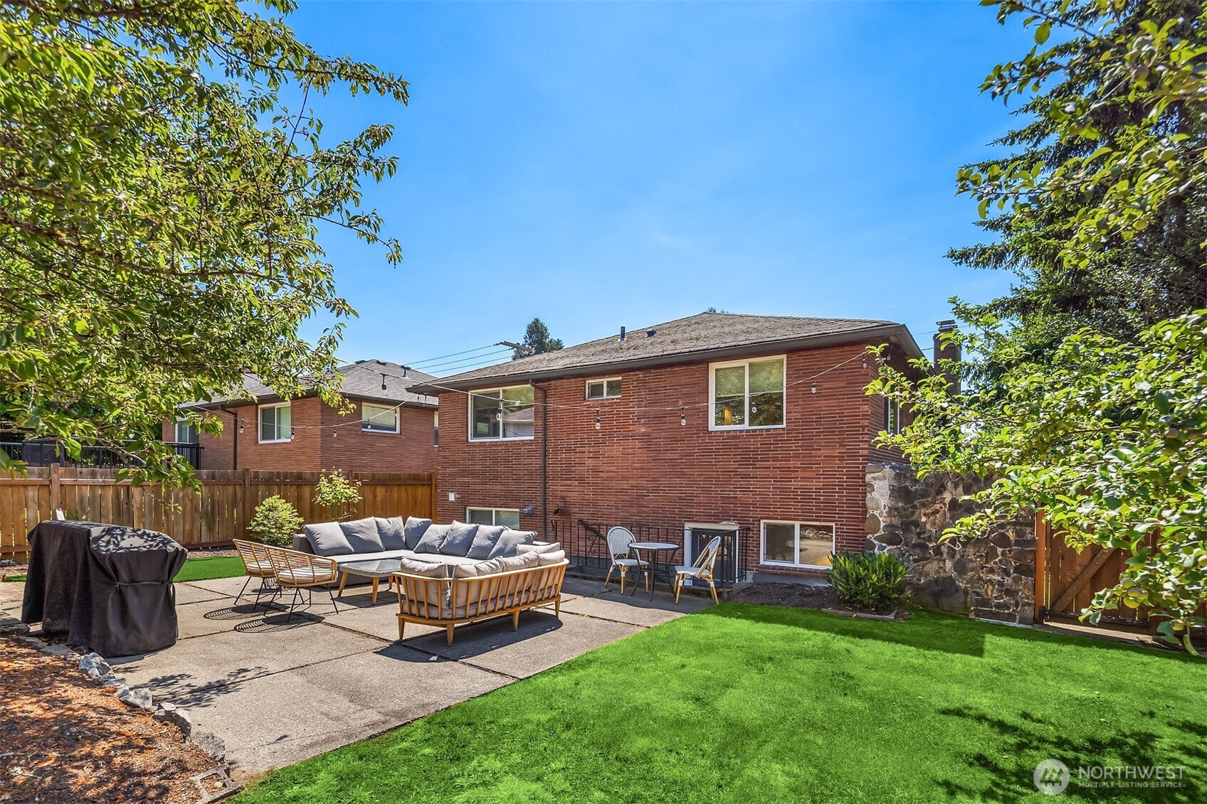2502 NE 68th Street