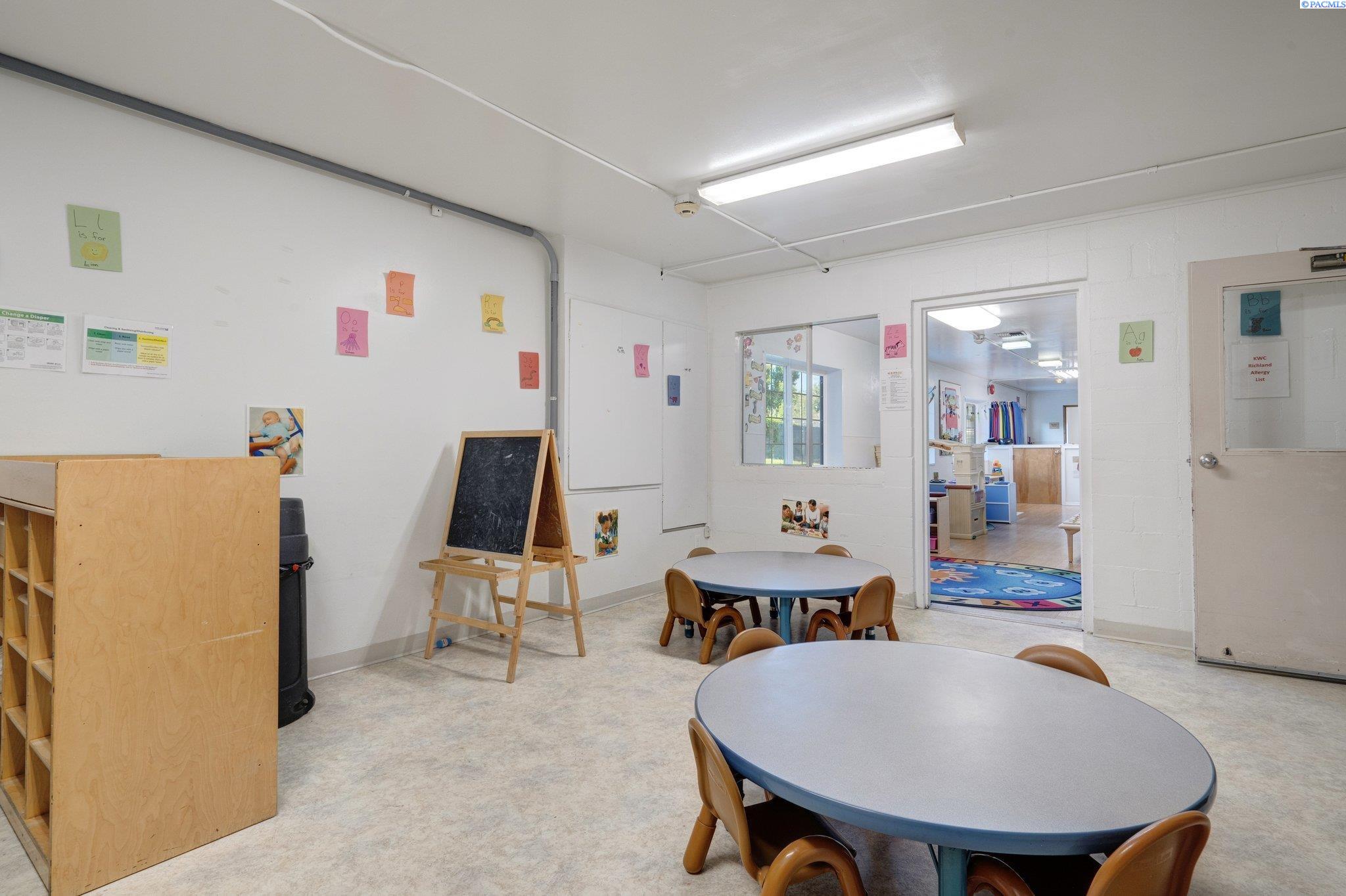 814 Comstock Street Unit: Business and 3 Bed Apartment