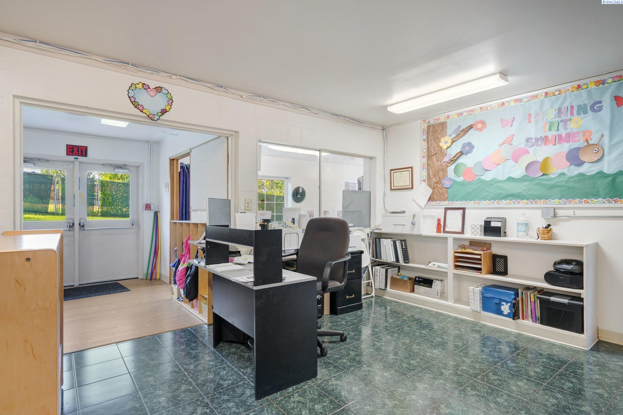 814 Comstock Street Unit: Business and 3 Bed Apartment