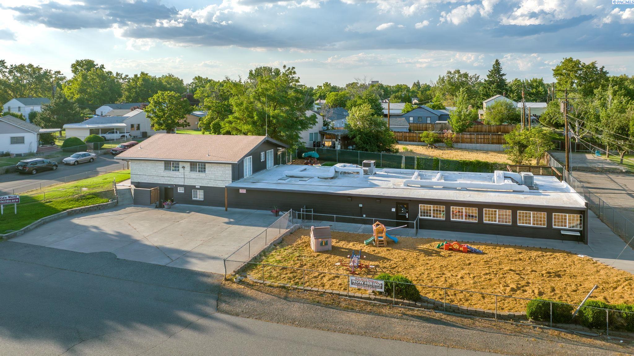 814 Comstock Street Unit: Business and 3 Bed Apartment
