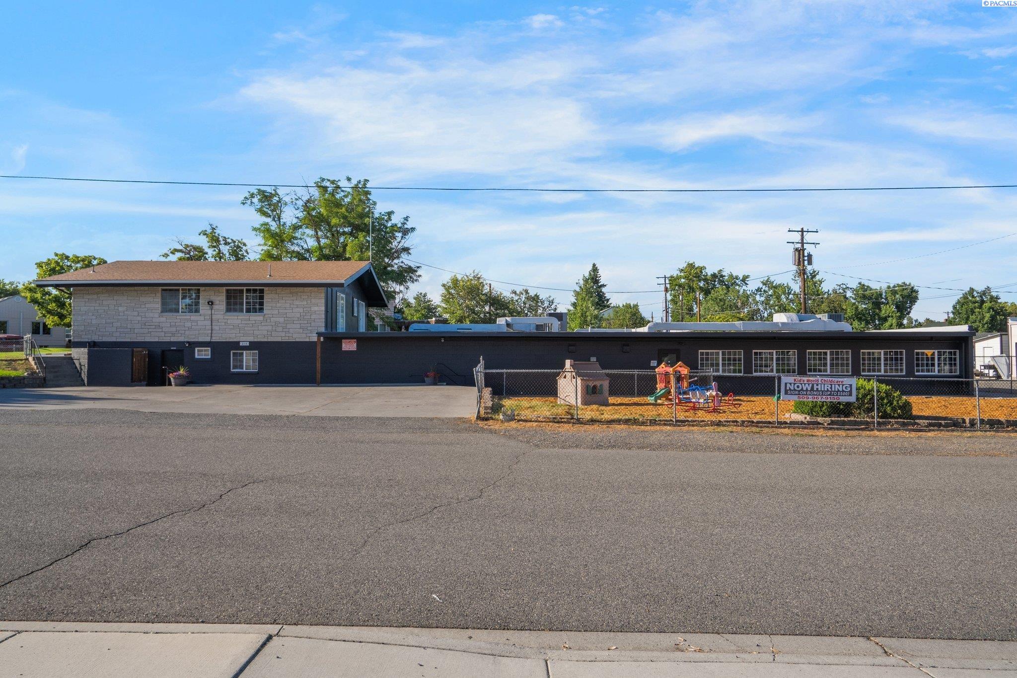 814 Comstock Street Unit: Business and 3 Bed Apartment