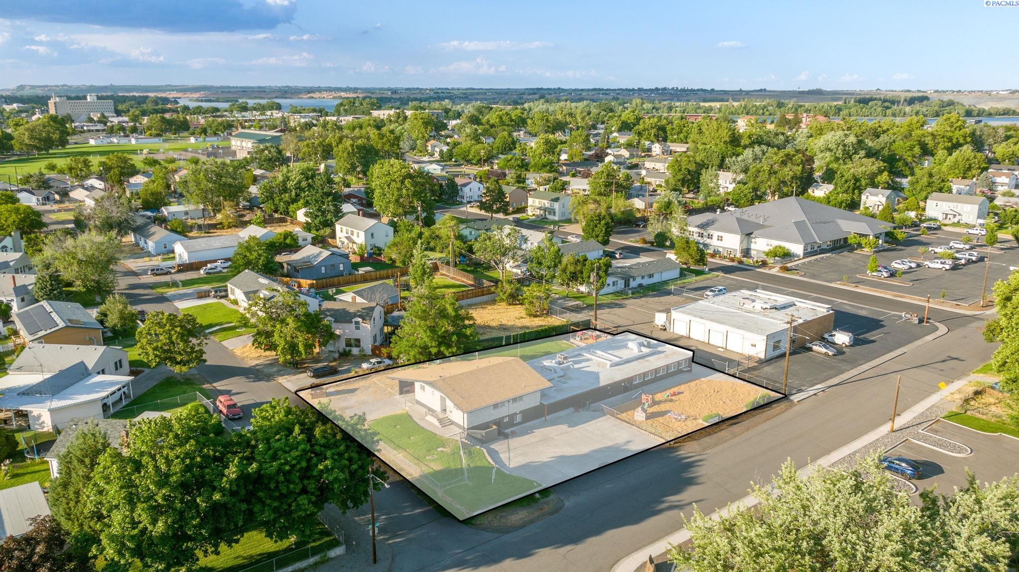 814 Comstock Street Unit: Business and 3 Bed Apartment