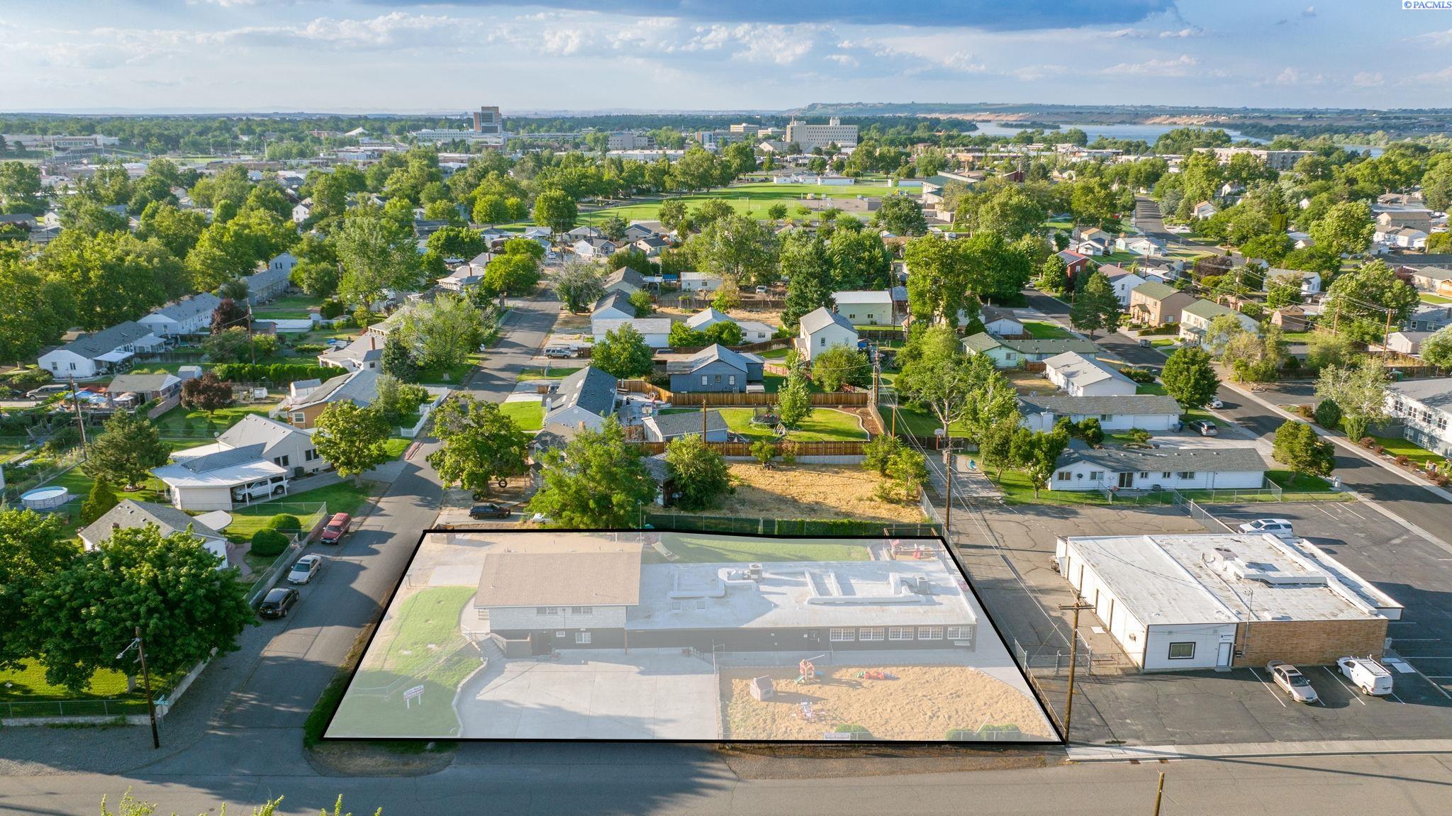 814 Comstock Street Unit: Business and 3 Bed Apartment