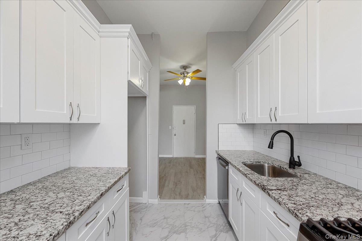 245 Rumsey Road Unit: 2G