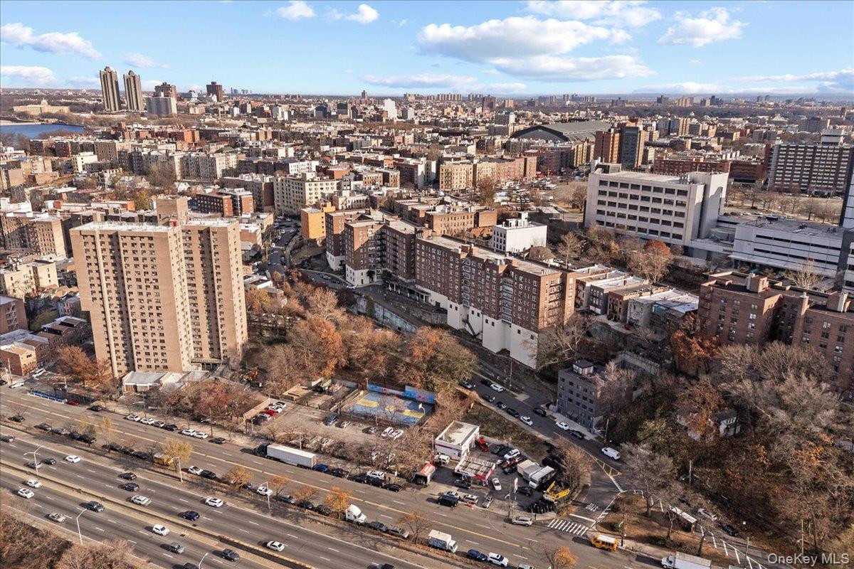 2630 Kingsbridge Terrace Unit: 4C