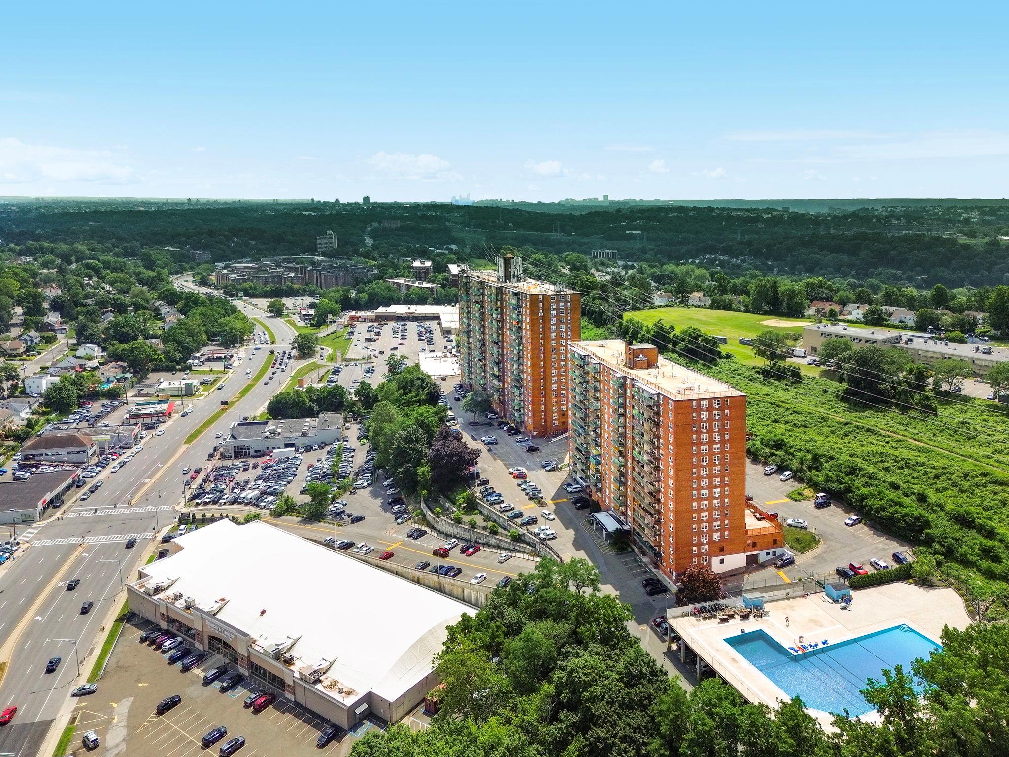 1853 Central Park Avenue Unit: 3E