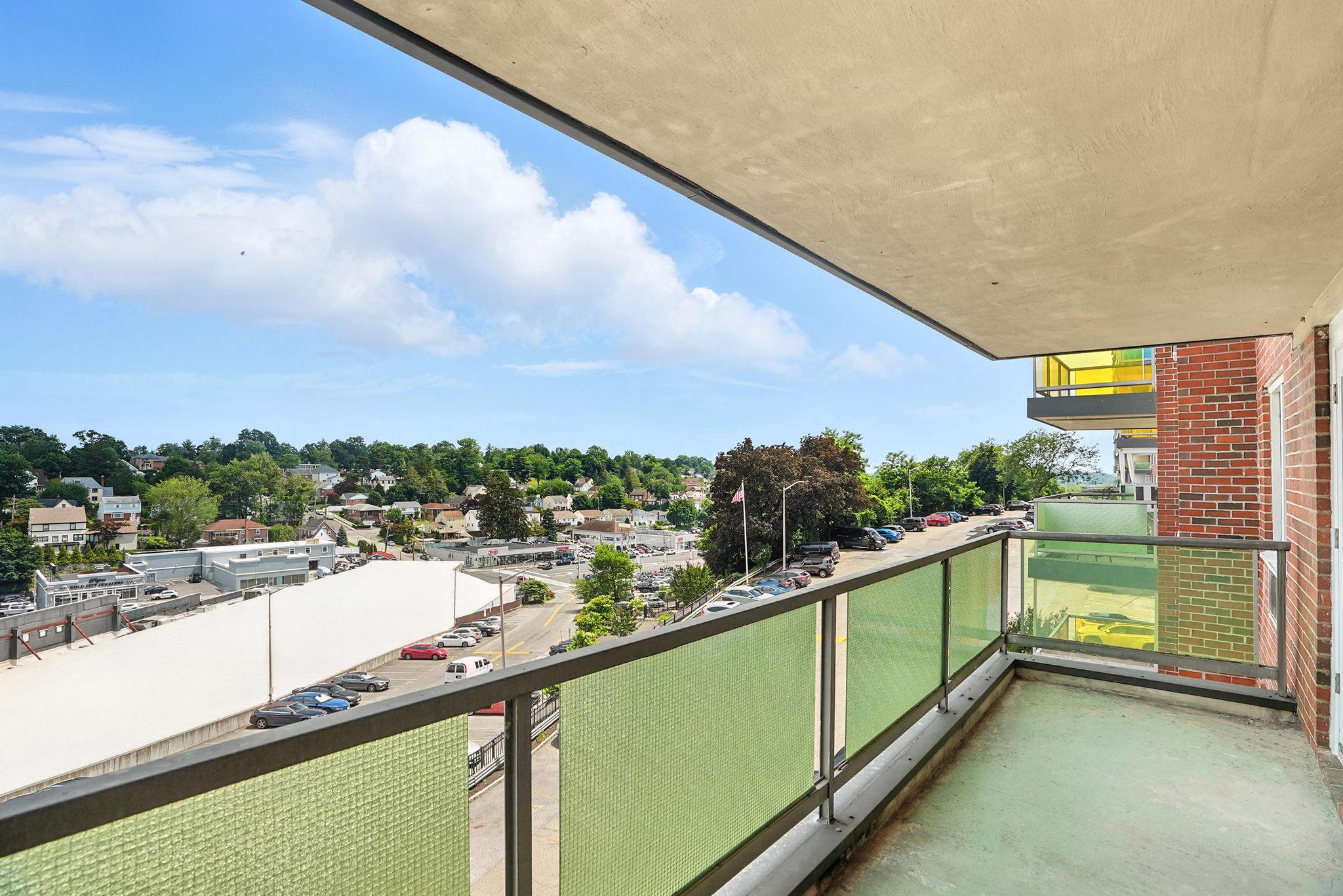 1853 Central Park Avenue Unit: 3E