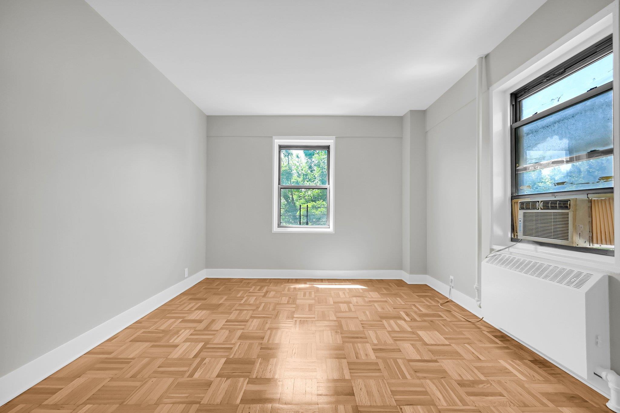 9 Fordham Hill Oval Unit: 3C