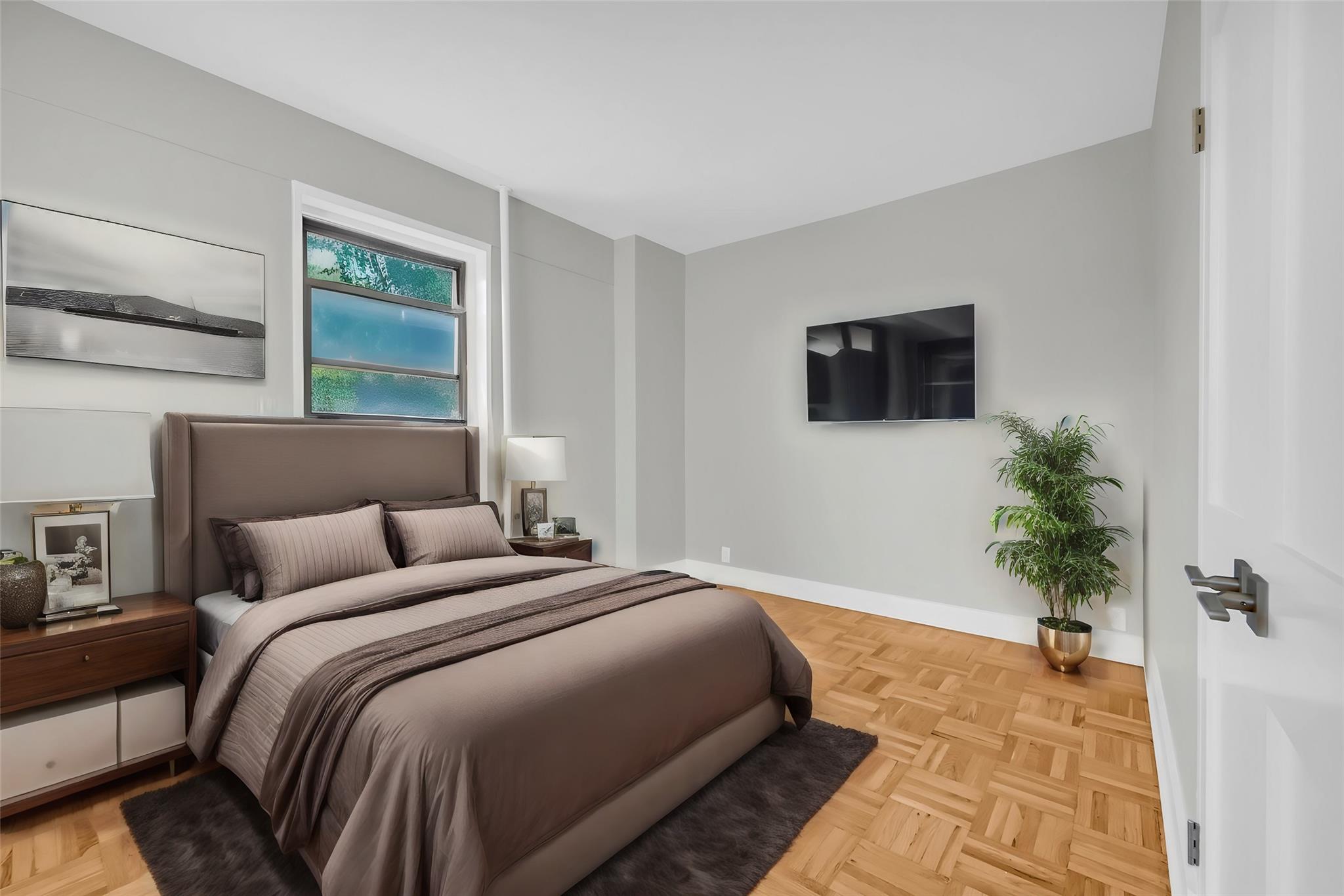 9 Fordham Hill Oval Unit: 3C