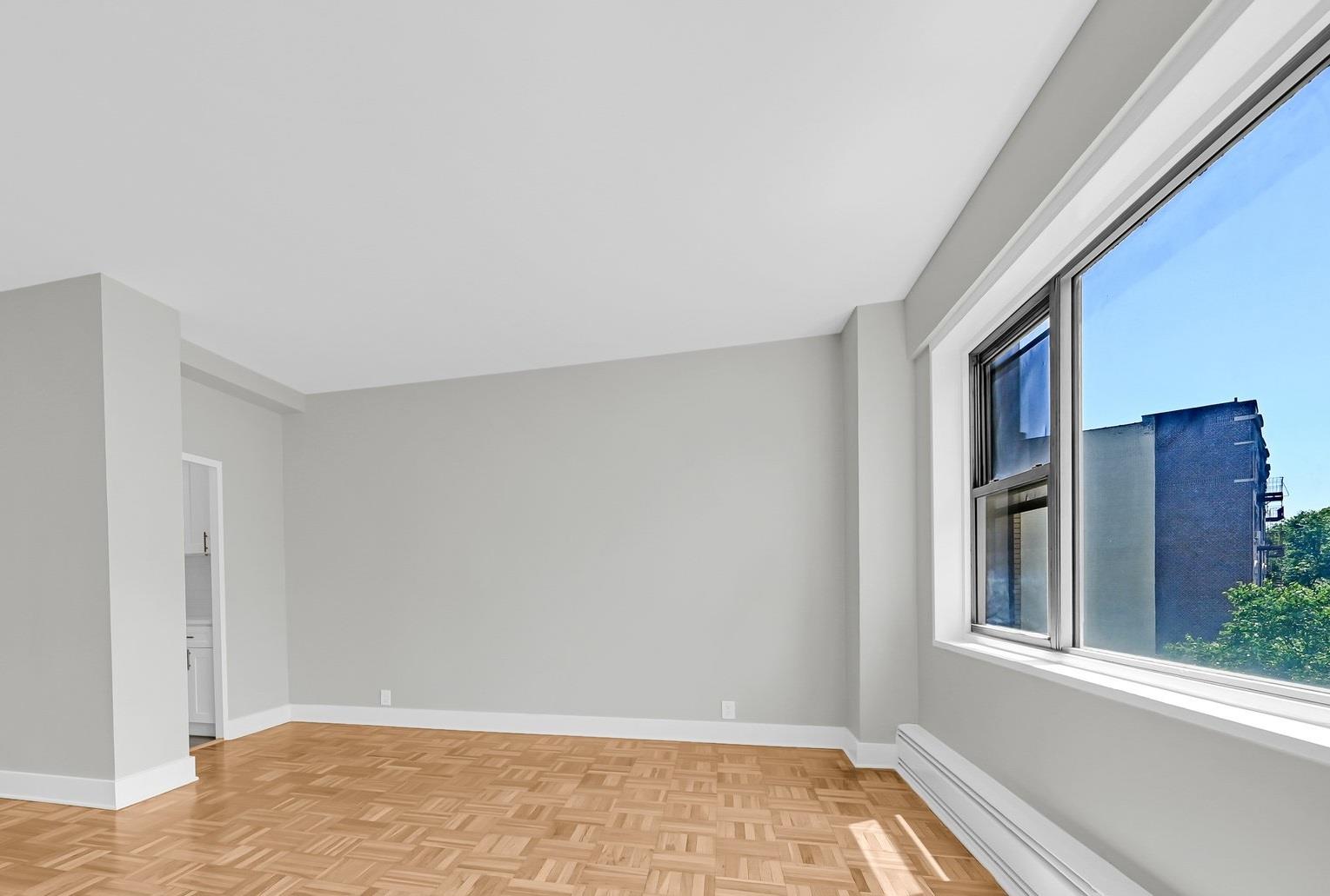 9 Fordham Hill Oval Unit: 3C