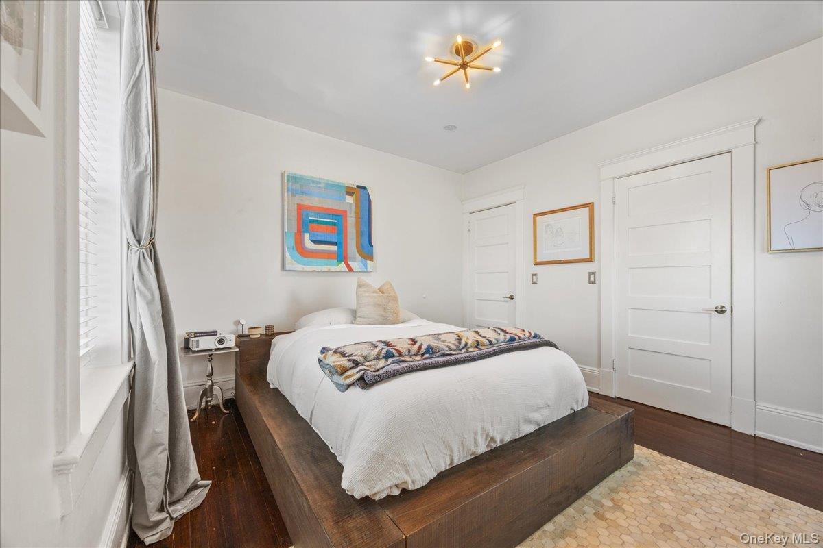 27 Locust Avenue Unit: 4N