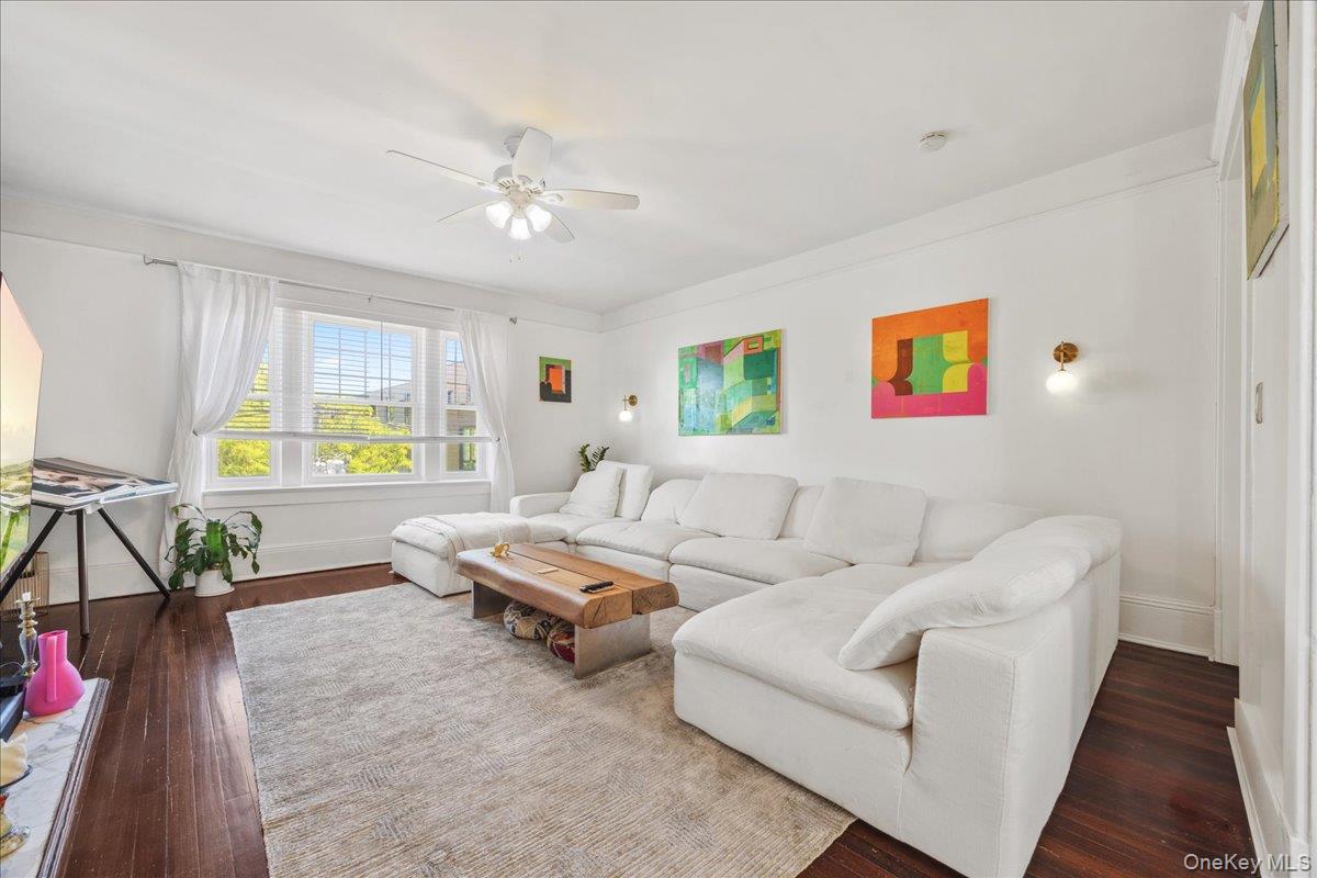 27 Locust Avenue Unit: 4N