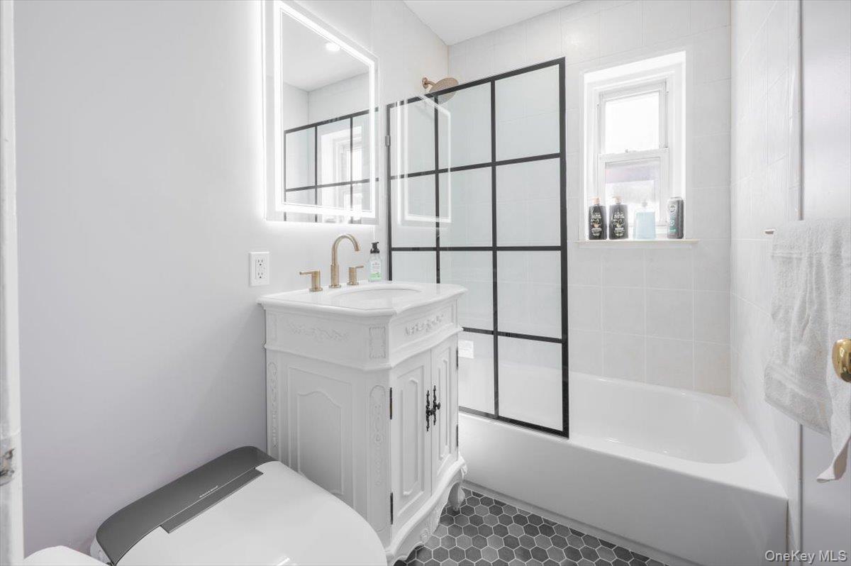 320 S Broadway Avenue Unit: N2