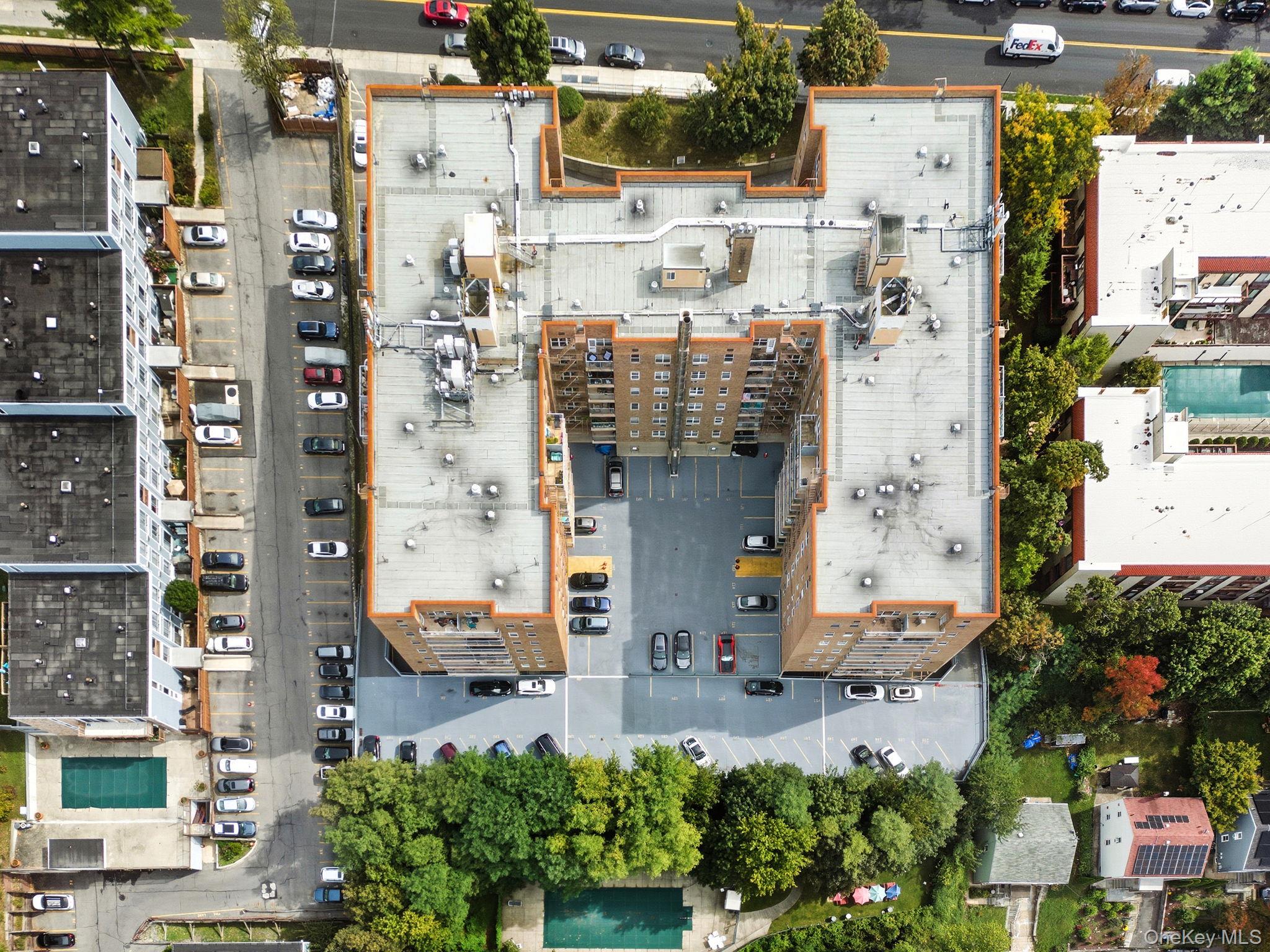 377 N Broadway Unit: 602