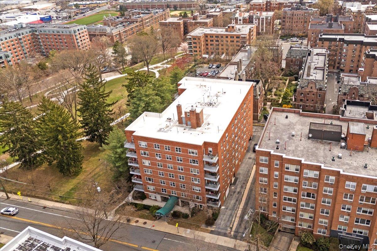 16 Lake Street Unit: 7B