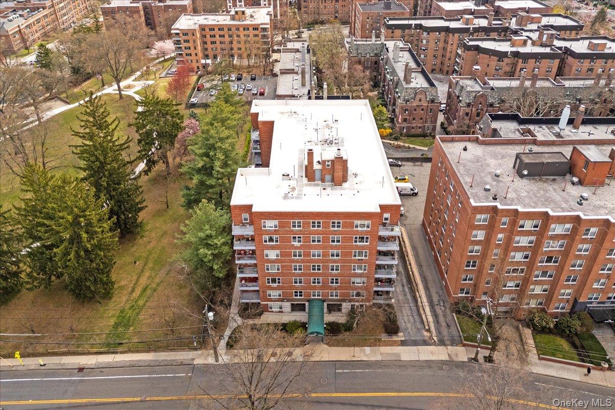 16 Lake Street Unit: 7G