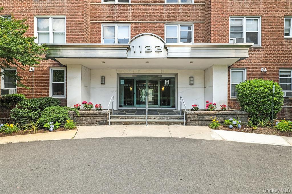 1133 Midland Avenue Unit: 1133