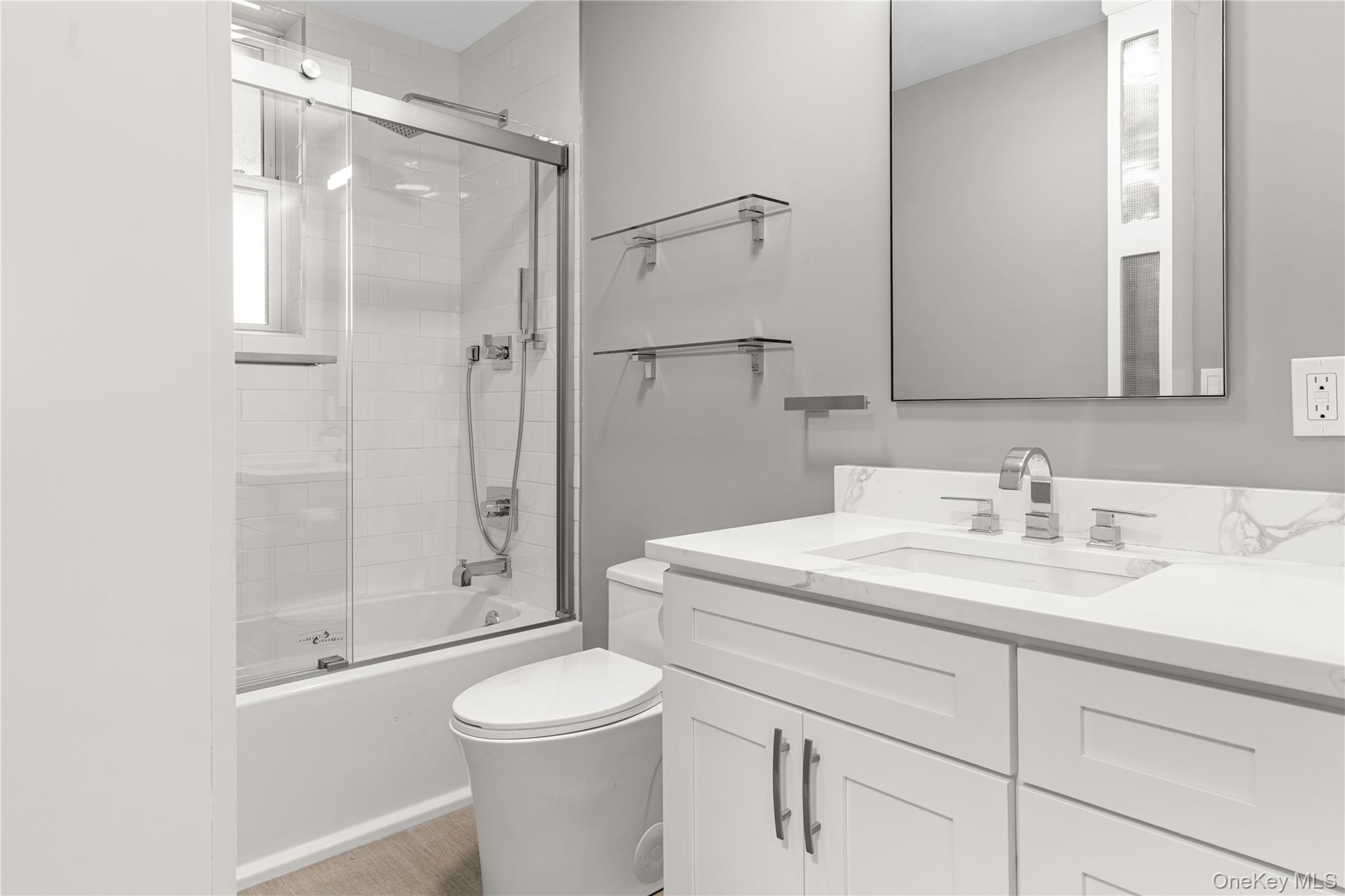 1133 Midland Avenue Unit: 2C1