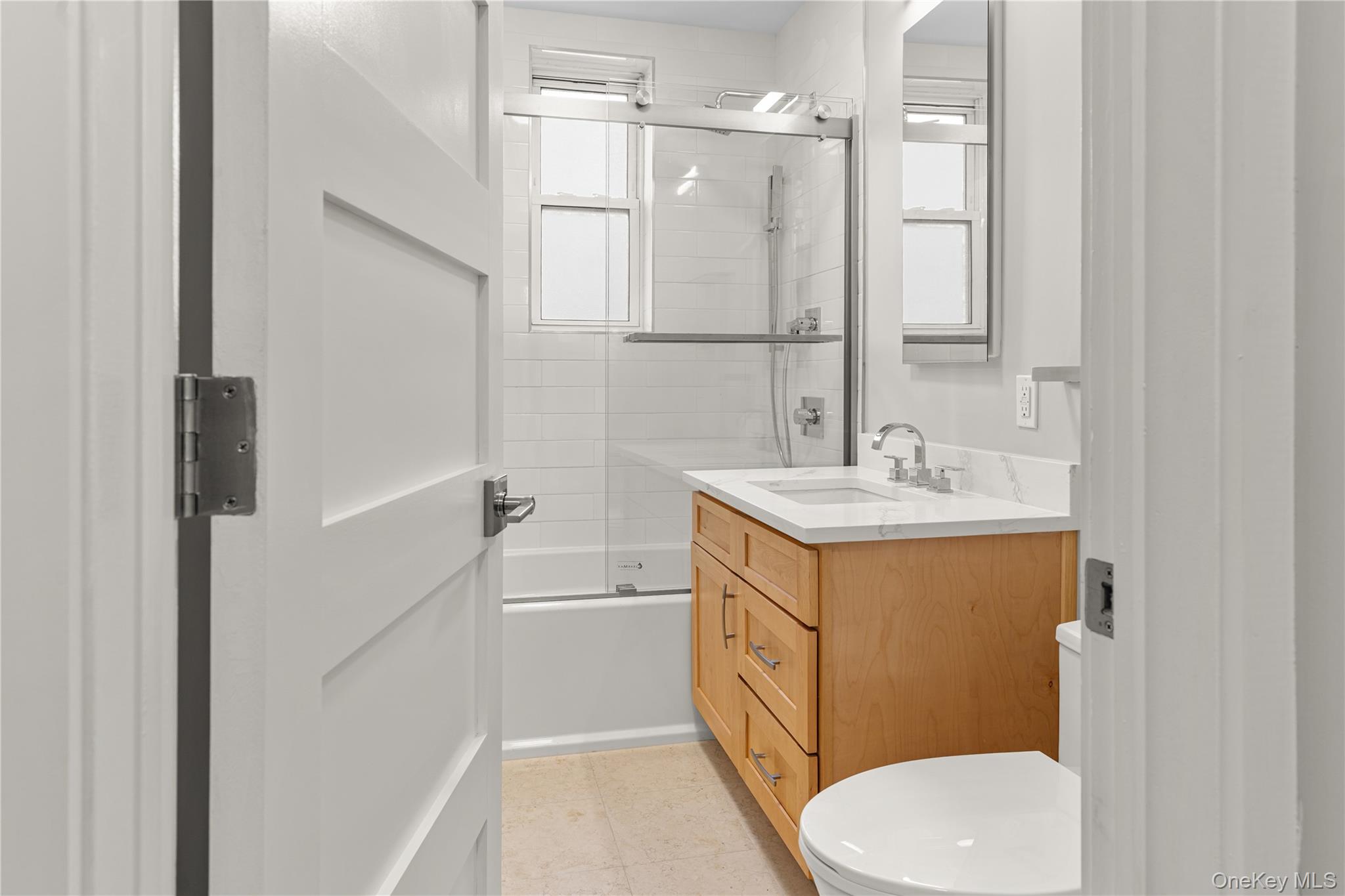 1133 Midland Avenue Unit: 2C1