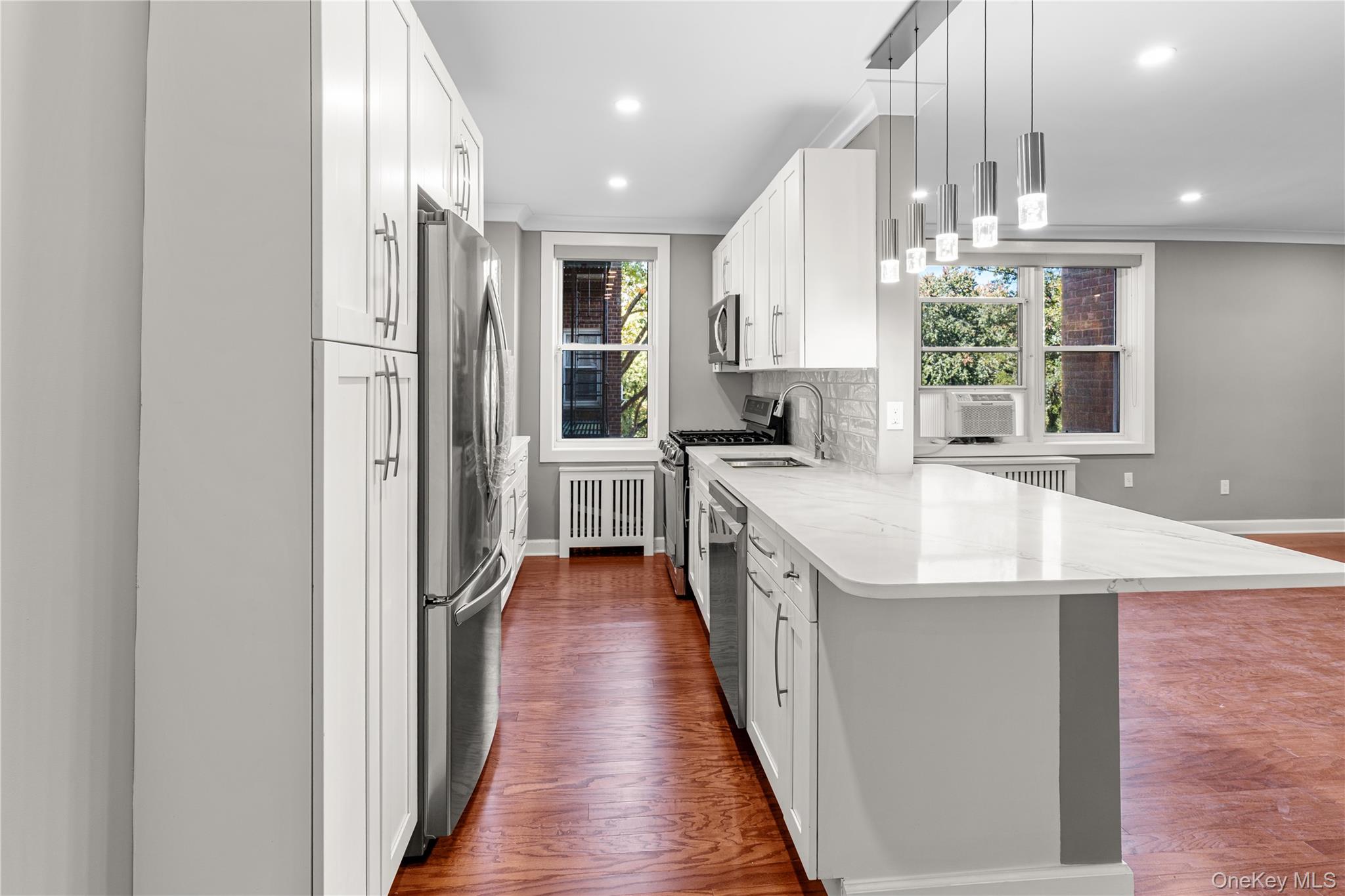 1133 Midland Avenue Unit: 2C1