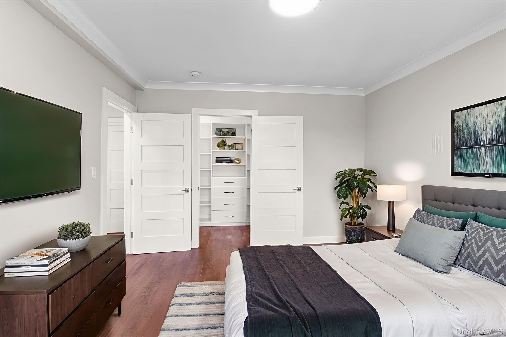 1133 Midland Avenue Unit: 2C1