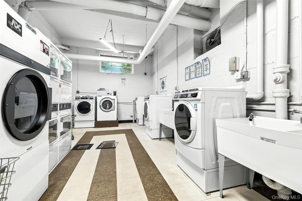 1133 Midland Avenue Unit: 3D