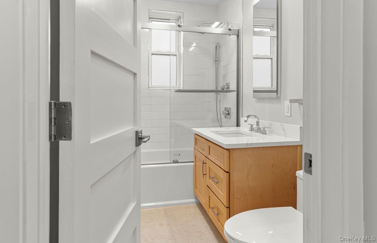 1133 Midland Avenue Unit: 3D