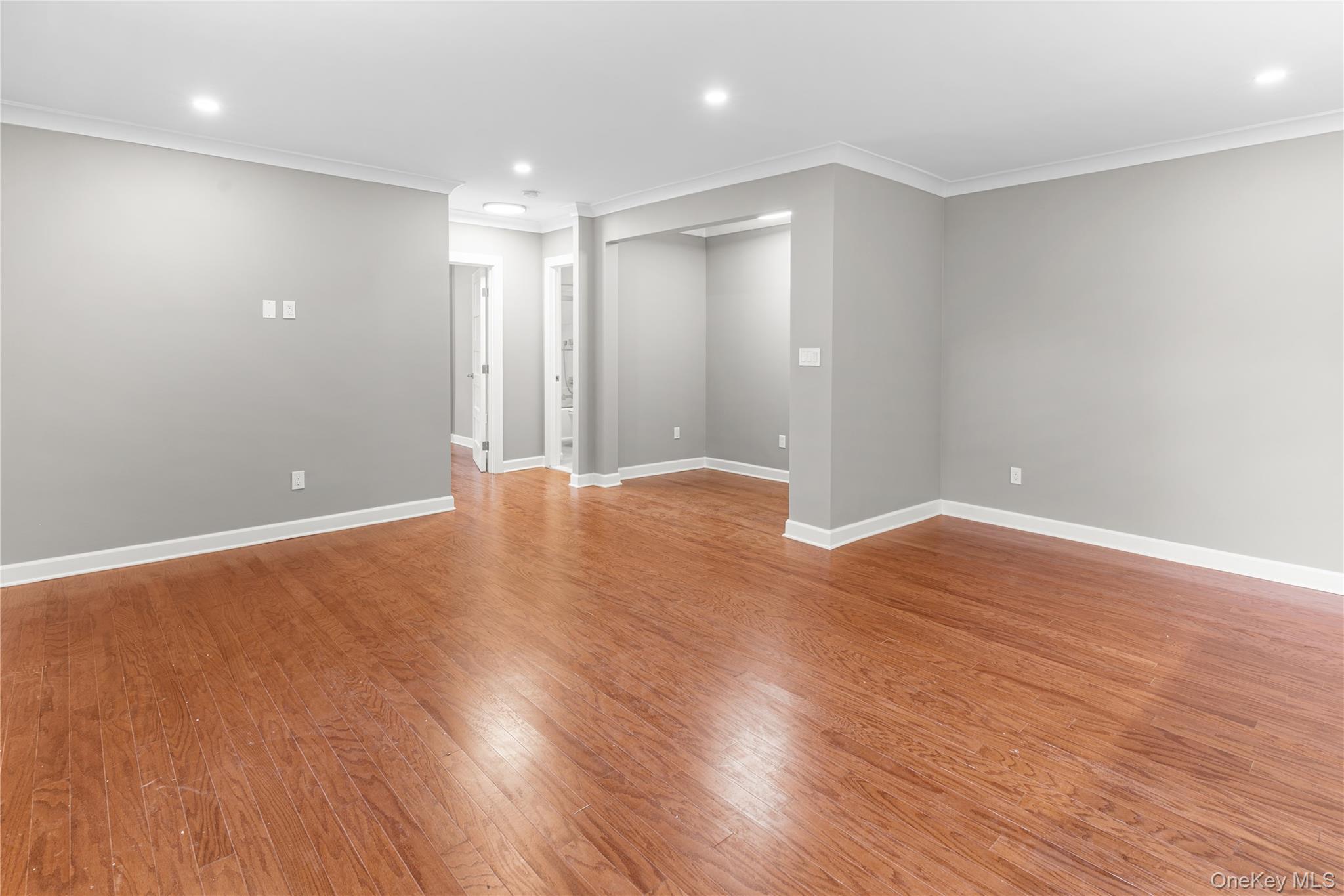 1133 Midland Avenue Unit: 3D