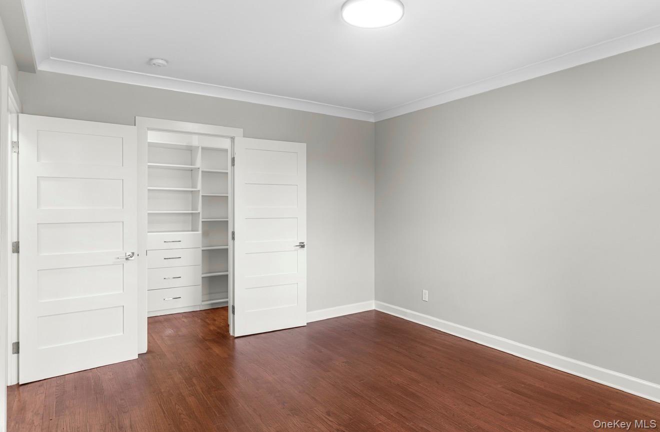 1133 Midland Avenue Unit: 3D