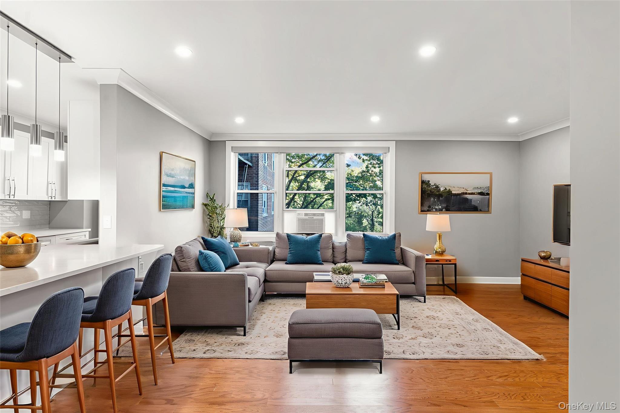 1133 Midland Avenue Unit: 3D