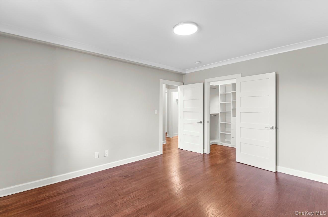 1133 Midland Avenue Unit: 3D