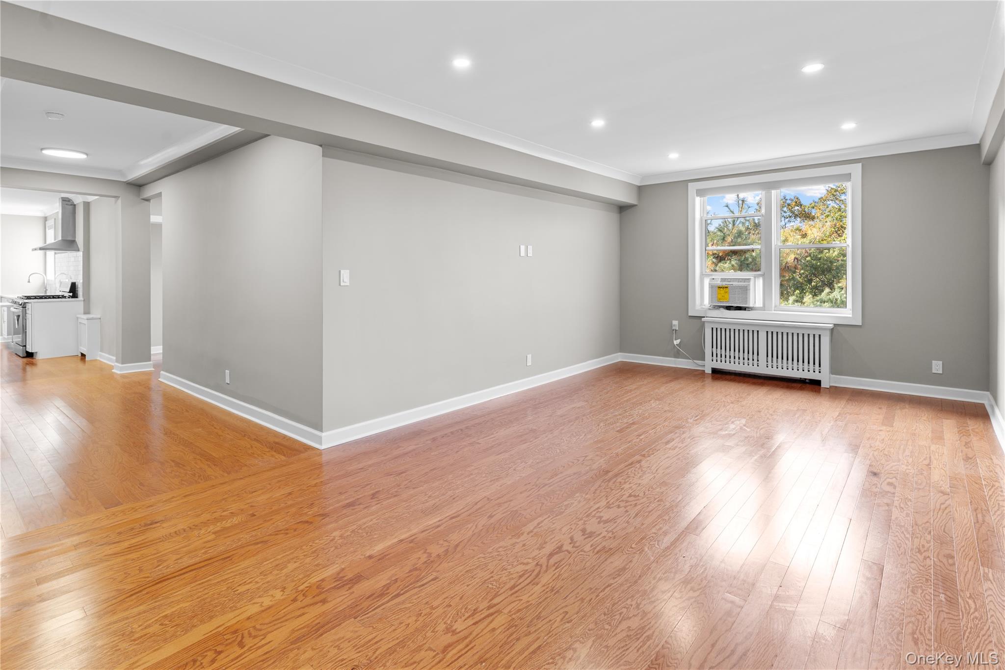 1133 Midland Avenue Unit: 6F