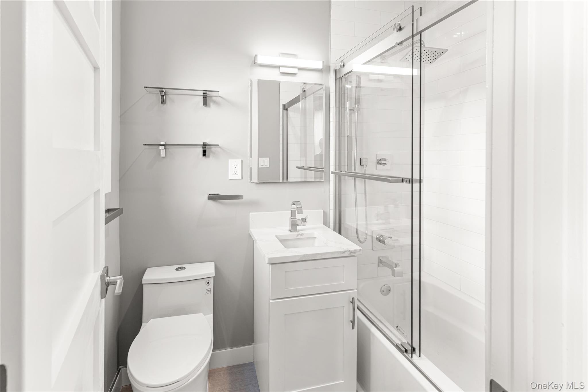 1133 Midland Avenue Unit: 6F