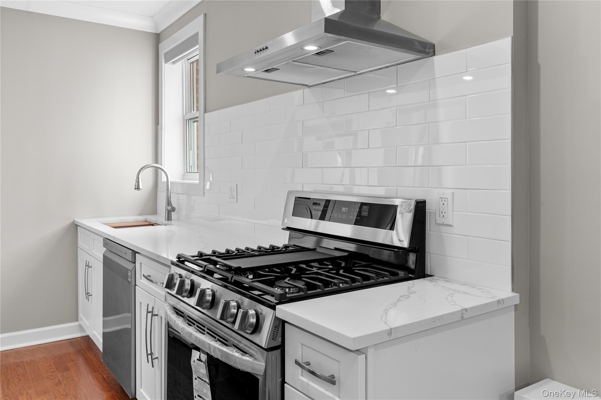 1133 Midland Avenue Unit: 6F