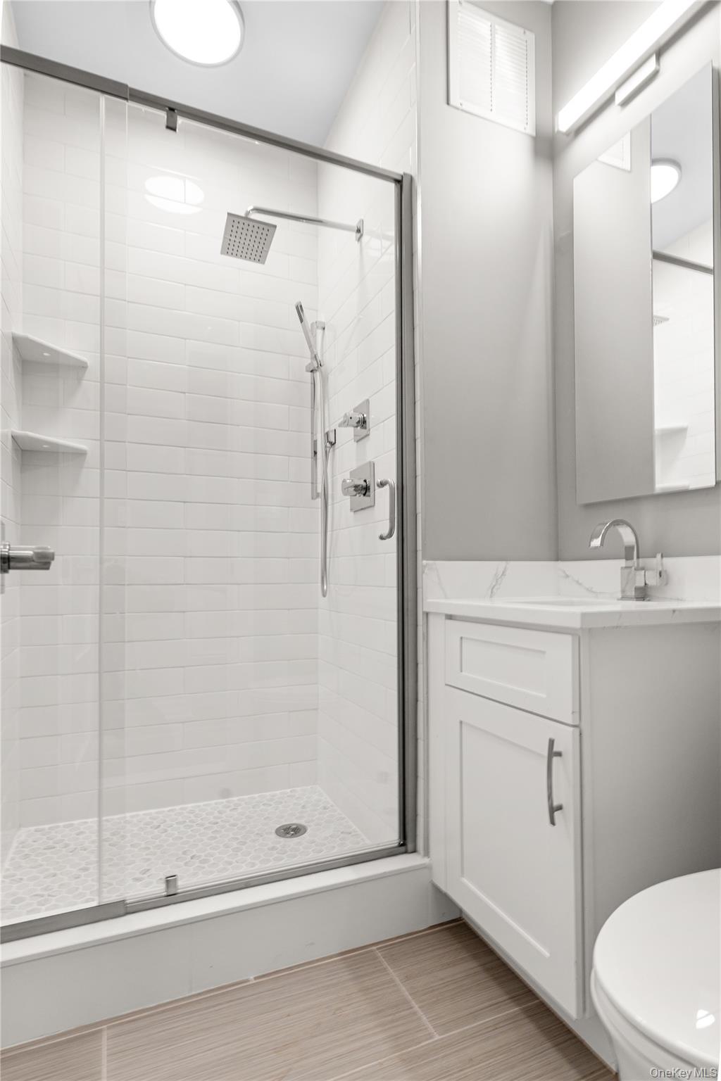 1133 Midland Avenue Unit: 6F