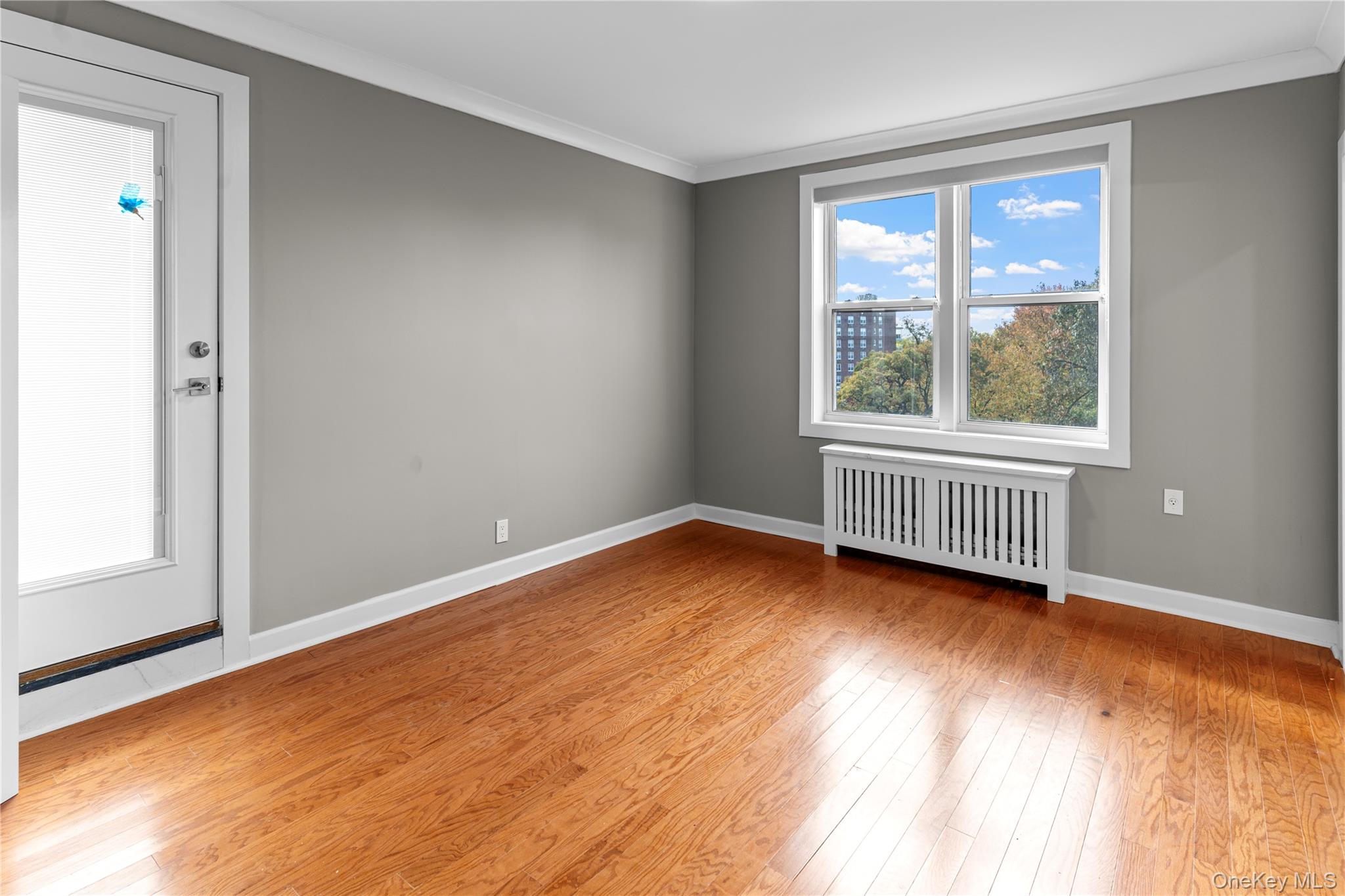 1133 Midland Avenue Unit: 6F