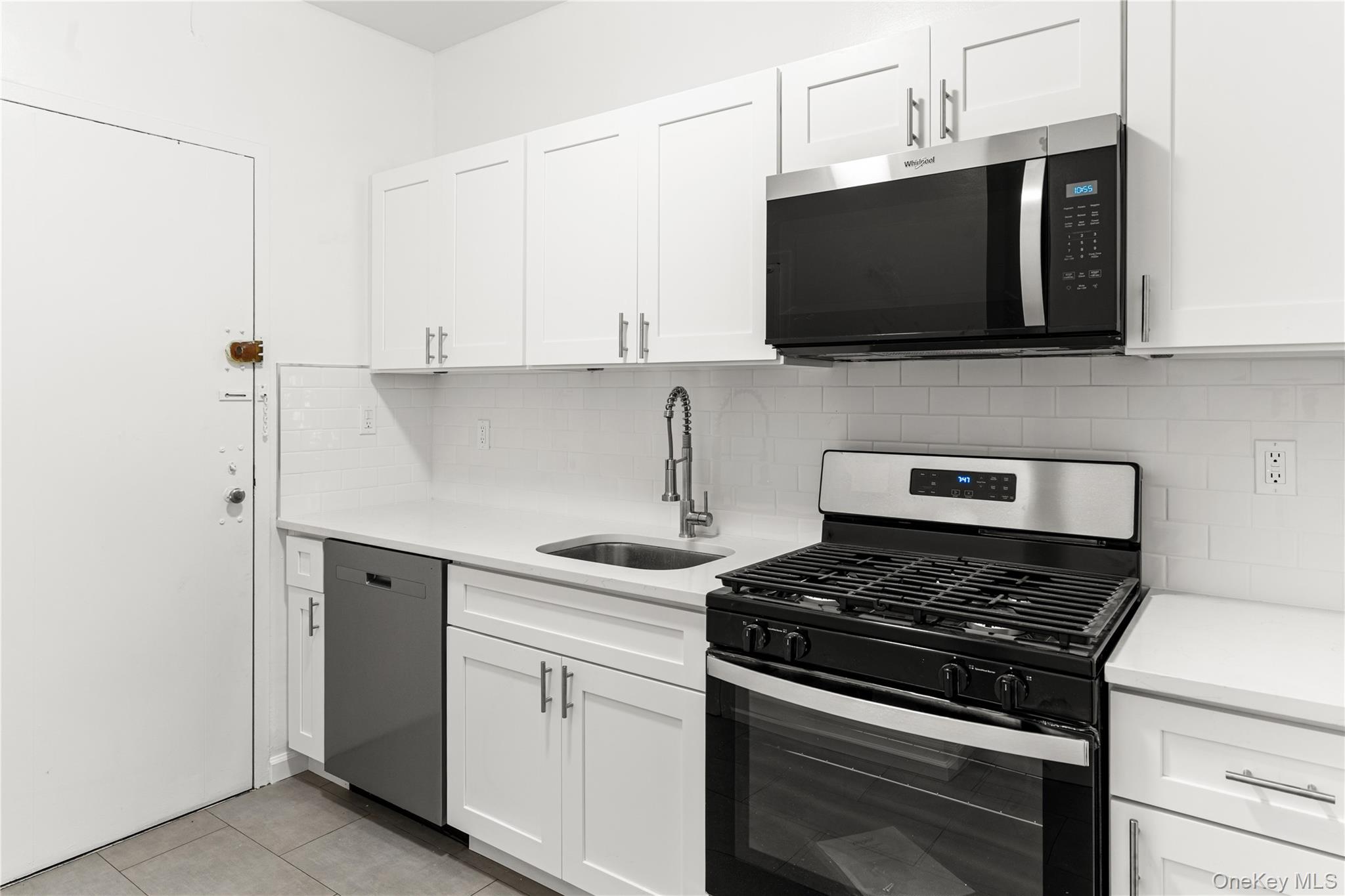 3 Fordham Hill Oval Unit: 1G